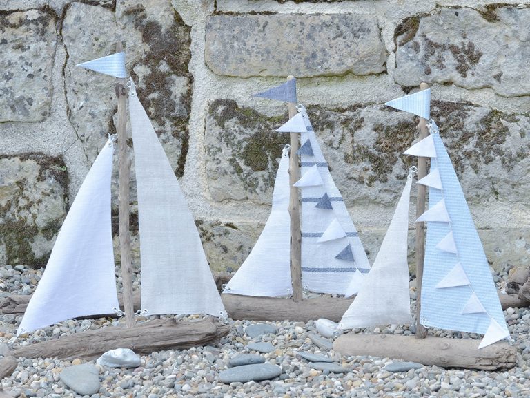 Maritime Dekoration: DIY Segelboote aus Treibholz